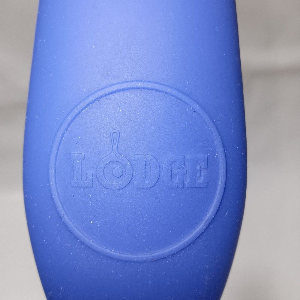 Lodge Silicone Hot Handle Cover Royal Blue 6"